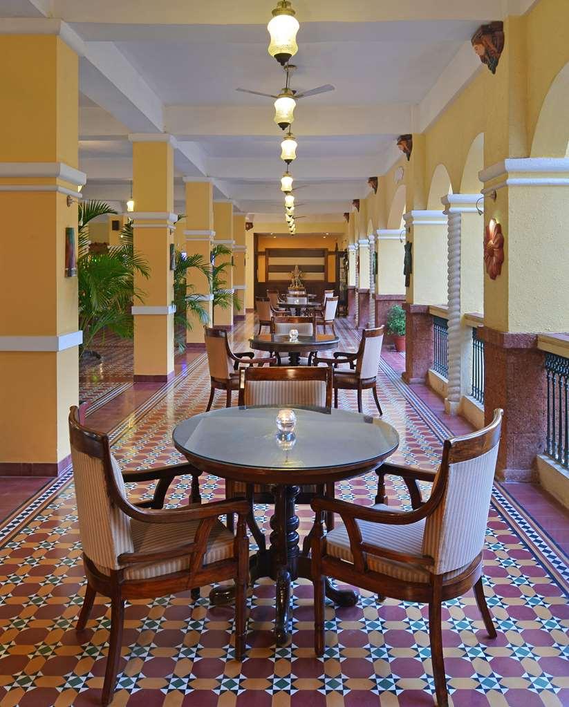 Country Inn & Suites By Radisson, Goa Кандолим Интериор снимка