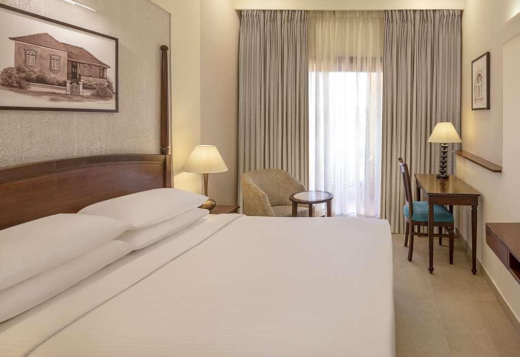 Country Inn & Suites By Radisson, Goa Кандолим Стая снимка